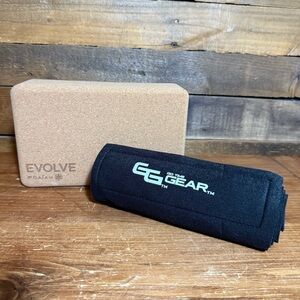 Gaiam Cork Yoga Brick and Go Time‎ Gear Slimmer Belt Small Medium